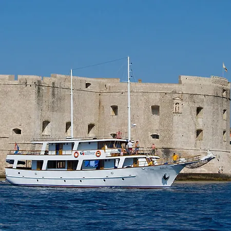 Cruise From On M/s Otac Nikola 5* 트로기르